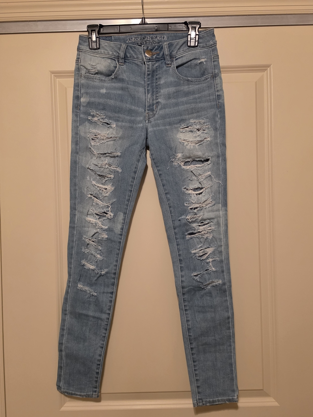 American Eagle Outfitters Light Blue Distressed Skinny Jeans - Women